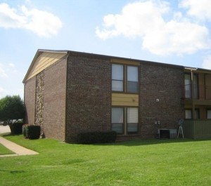 8500 Harwood Apartment Property Grounds