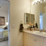 Lakes of Stone Glen Apartment Bathroom