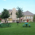 Park Creek Apartment Picnic Area