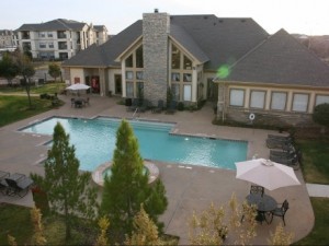 Park Creek Apartment Pool
