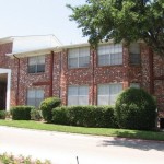 The Estates at Ridglea Hills Apartment Building View