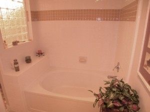 The Horizons at Fossil Creek Apartment Bath Room