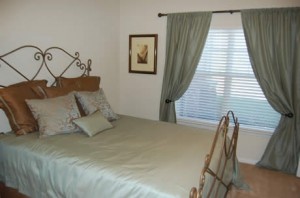 Indigo Pointe At Western Center Bedroom