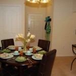 Indigo Pointe At Western Center Dining Area