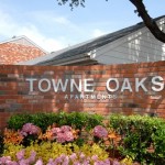 Towne Oaks Sign