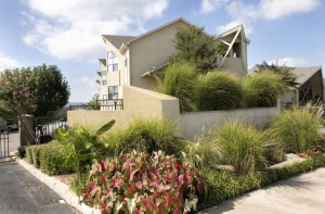 Vistas at Lake Worth Exterior
